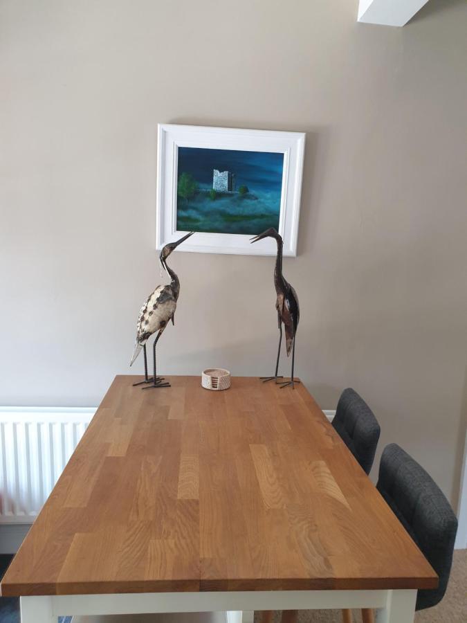 The Castle Apartment Strangford Extérieur photo